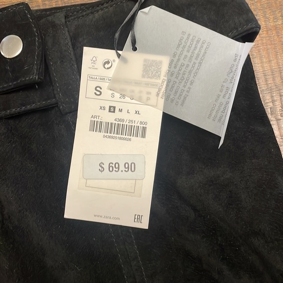 NWT Zara suede black mini skirt - Picture 2 of 7